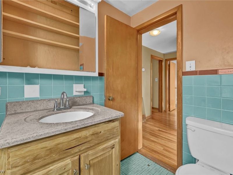 4082 Bexley Boulevard, Cleveland, OH 44121 Photo 15