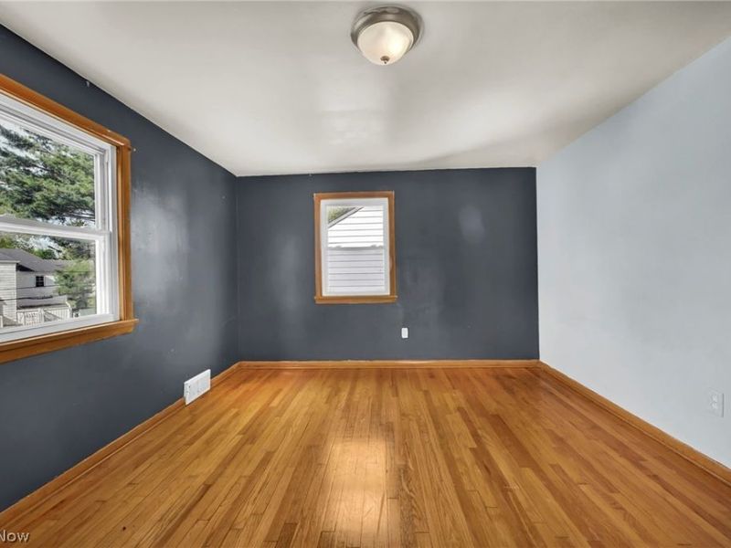 4082 Bexley Boulevard, Cleveland, OH 44121 Photo 17