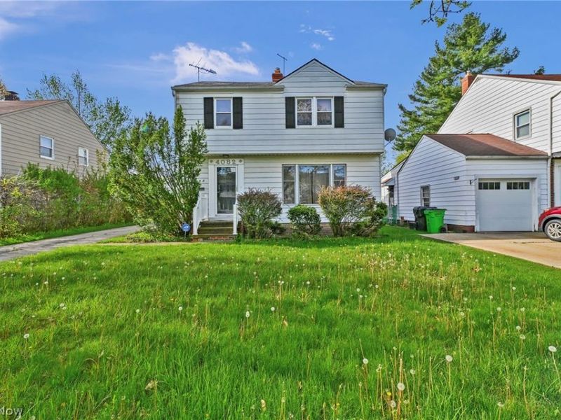 4082 Bexley Boulevard, Cleveland, OH 44121 Photo 2