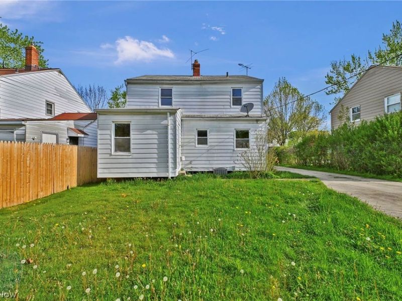 4082 Bexley Boulevard, Cleveland, OH 44121 Photo 32