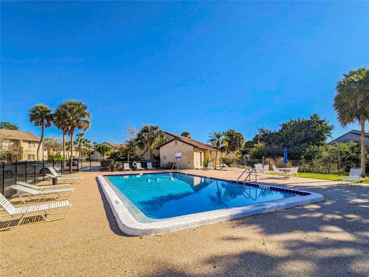 2752 Hidden Lake Boulevard, Unit 2752, Sarasota, FL 34237 Photo