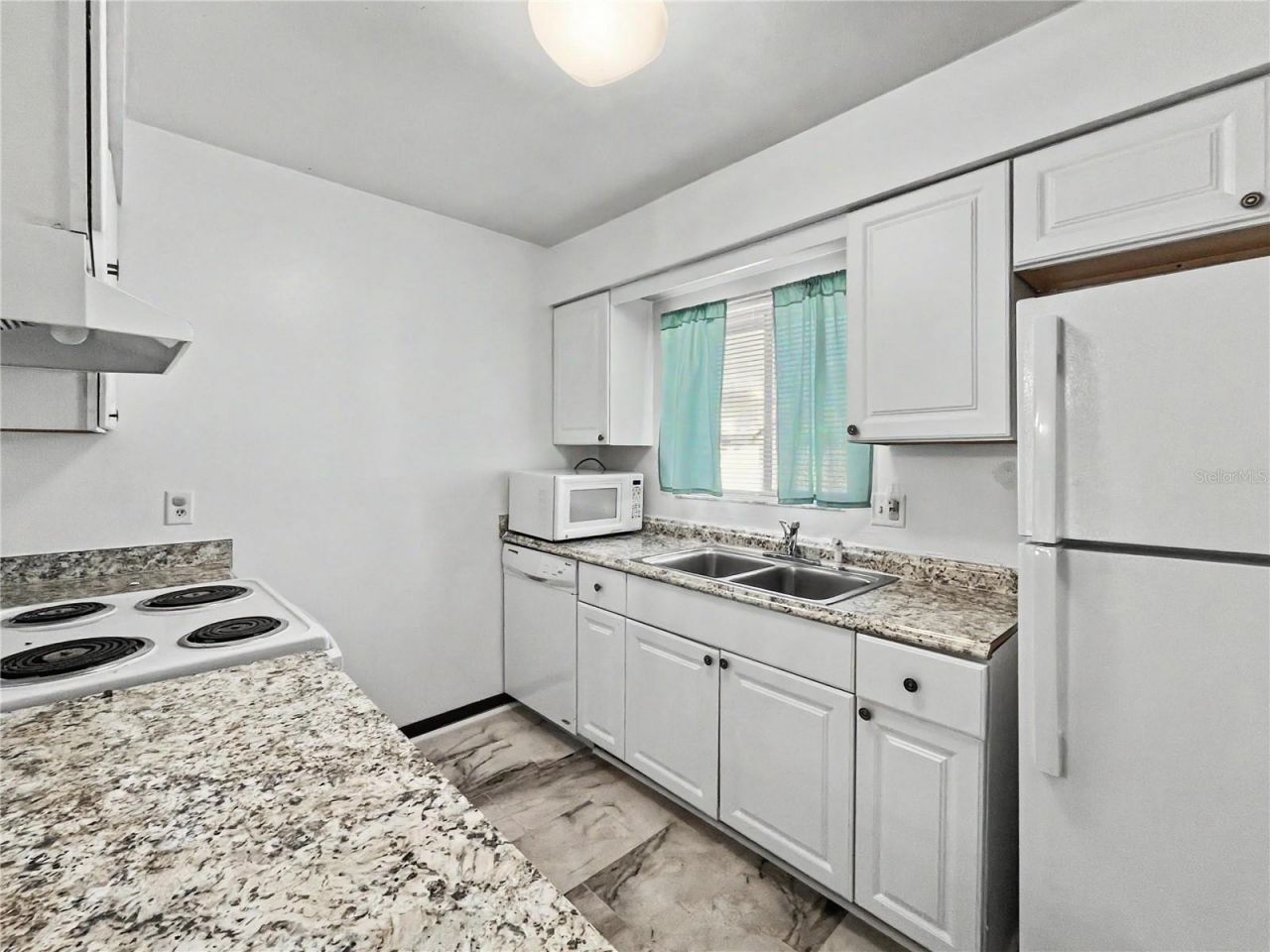 2752 Hidden Lake Boulevard, Unit 2752, Sarasota, FL 34237 Photo