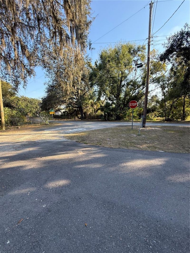 Lakeside Drive , Brandon, FL 33510 Photo