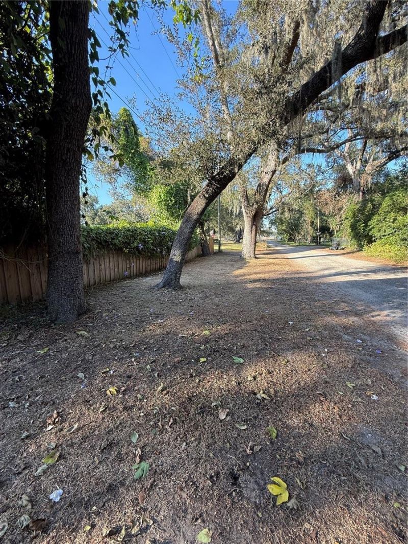 Lakeside Drive , Brandon, FL 33510 Photo