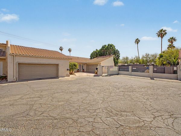 2623 E ROMA Avenue, Phoenix, AZ 85016