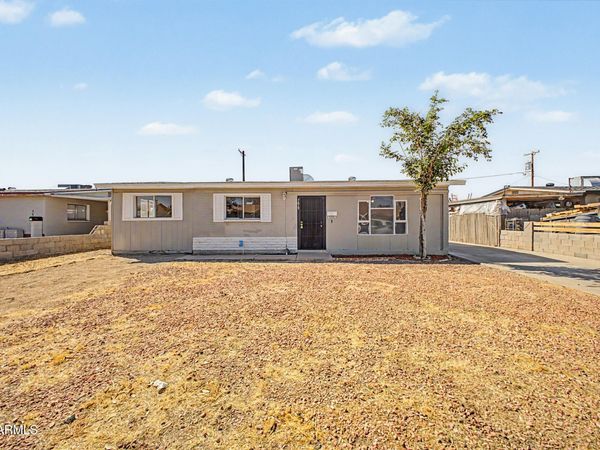 7619 W Clarendon Avenue, Phoenix, AZ 85033