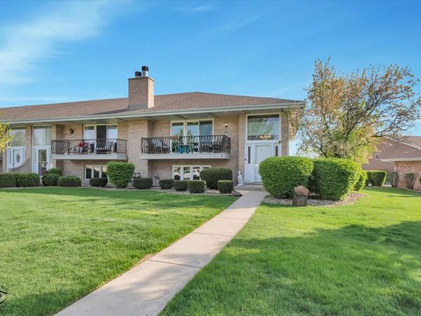 10501 Eagle Ridge Drive , Orland Park, IL 60467