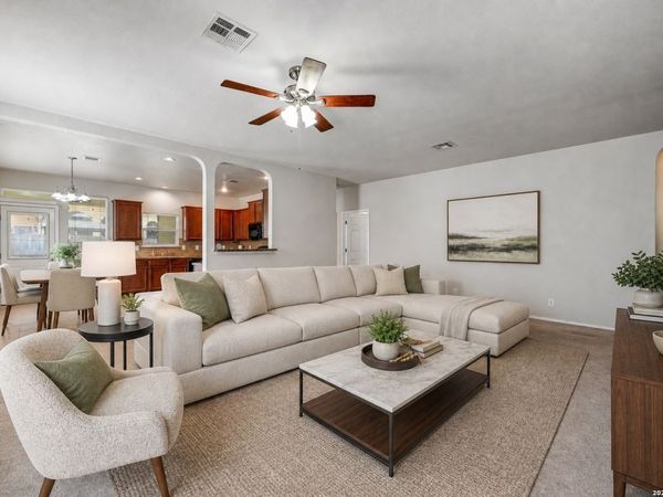 720 Hollow Ridge, Schertz, TX 78154