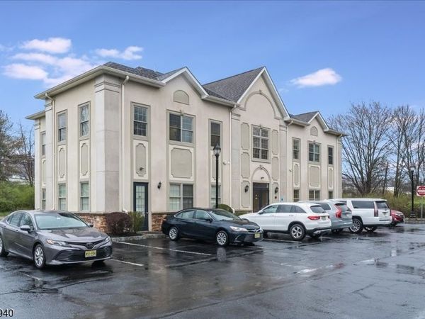 172 Washington Valley Rd, Warren, NJ 07059