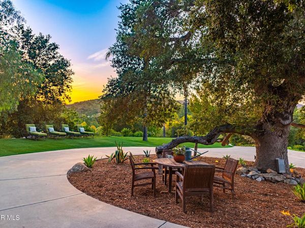 6110 Colodny Drive, Agoura Hills, CA 91301