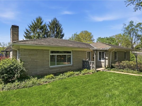 462 Greenhurst Dr , Pittsburgh, PA 15243