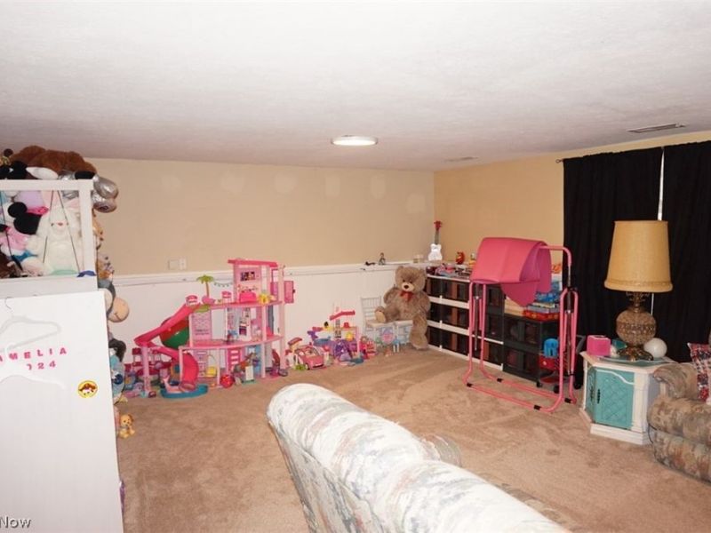 28096 Edgepark Drive, North Olmsted, OH 44070 Photo 18