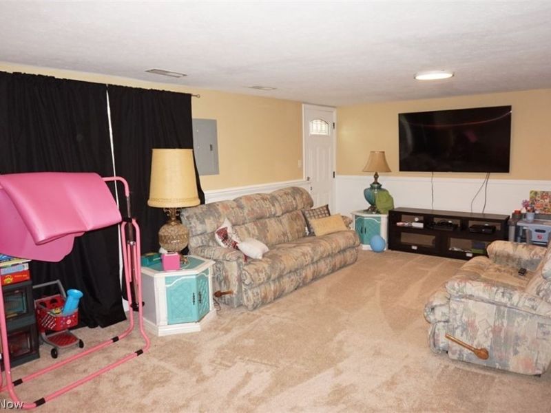 28096 Edgepark Drive, North Olmsted, OH 44070 Photo 19