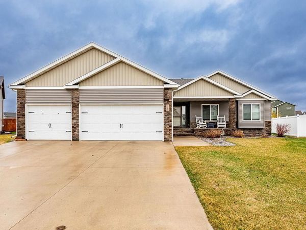 2409 Harbor Lane W, West Fargo, ND 58078