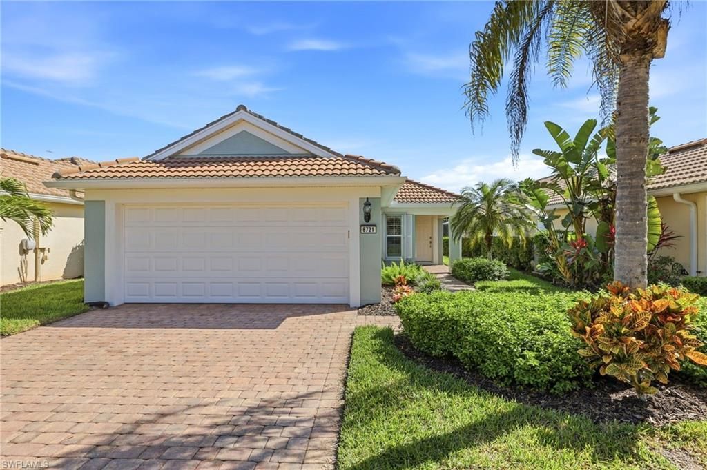 8721 Querce Ct, Naples, FL 34114 Main Photo