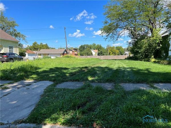 864 Colburn Street , Toledo, OH 43609