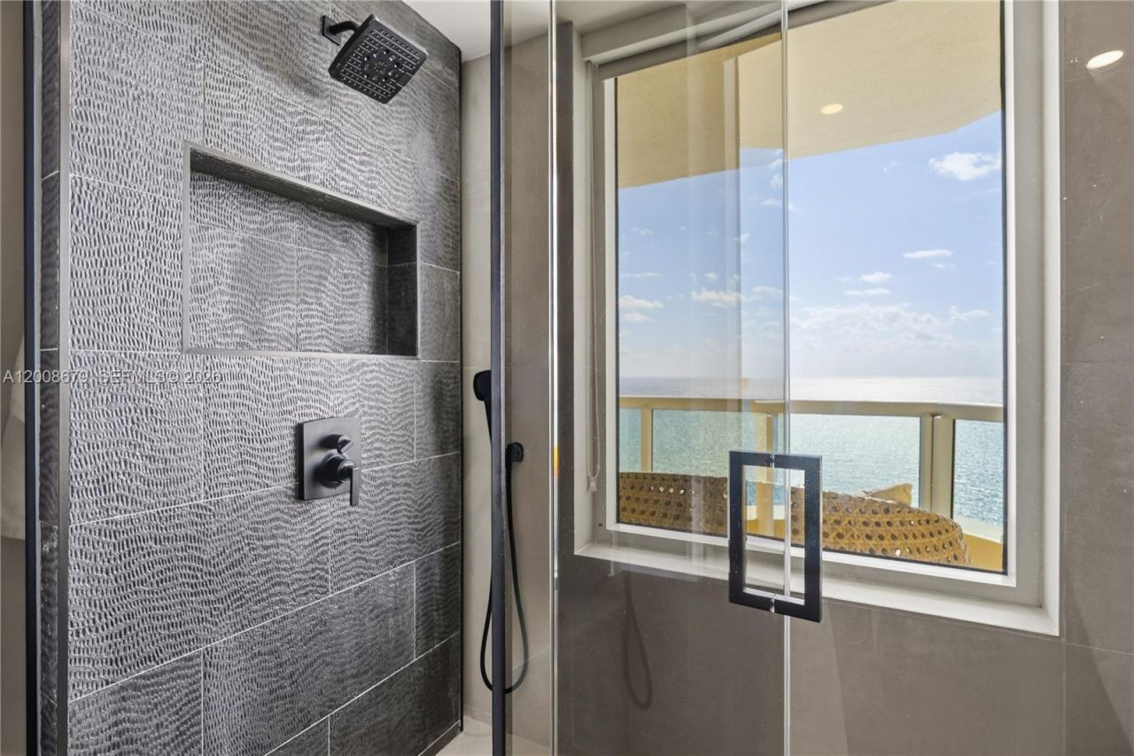 17875 Collins Ave, Unit 3906, Sunny Isles Beach, FL 33160 Photo