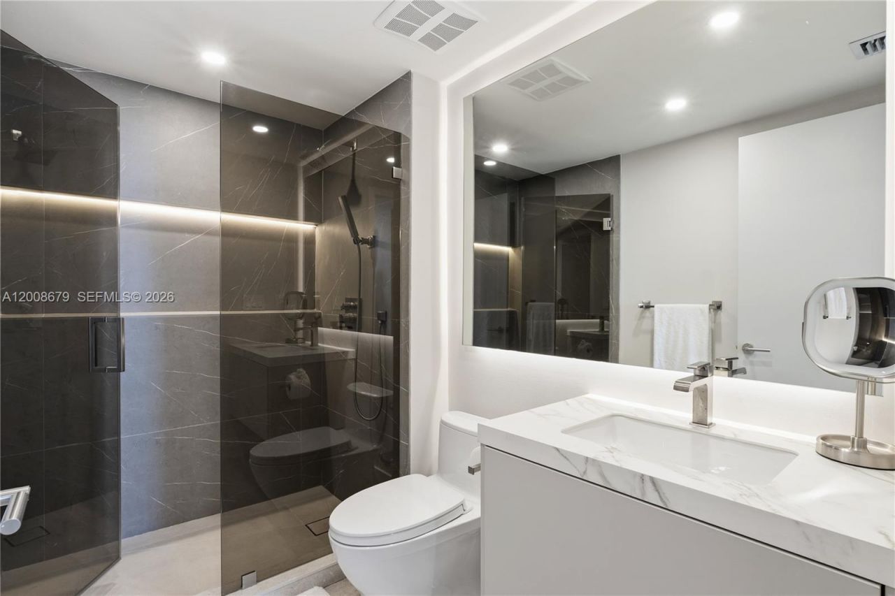 17875 Collins Ave, Unit 3906, Sunny Isles Beach, FL 33160 Photo