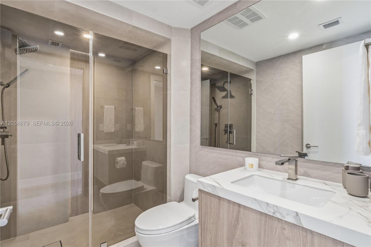 17875 Collins Ave, Unit 3906, Sunny Isles Beach, FL 33160 Photo