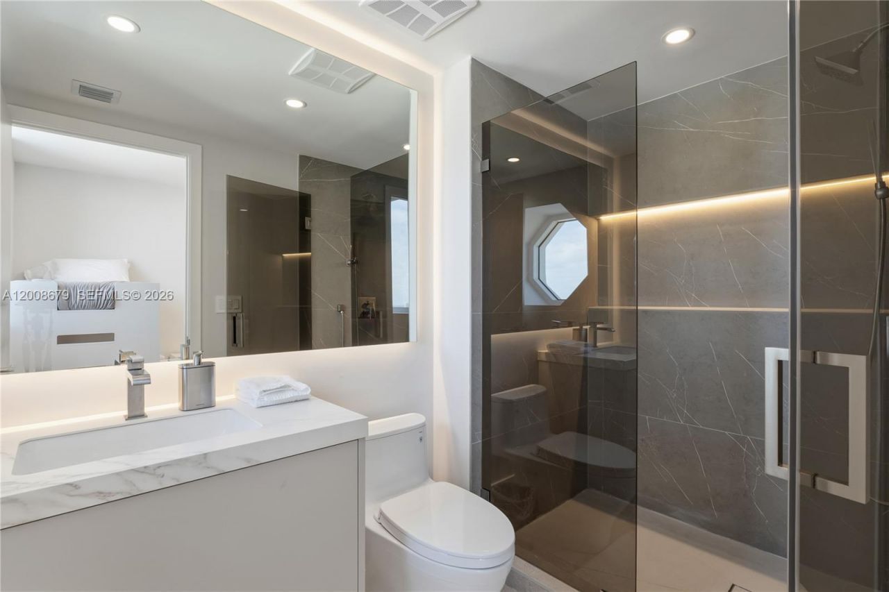 17875 Collins Ave, Unit 3906, Sunny Isles Beach, FL 33160 Photo