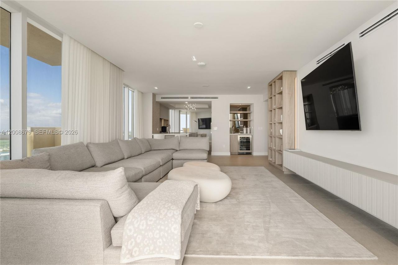 17875 Collins Ave, Unit 3906, Sunny Isles Beach, FL 33160 Photo