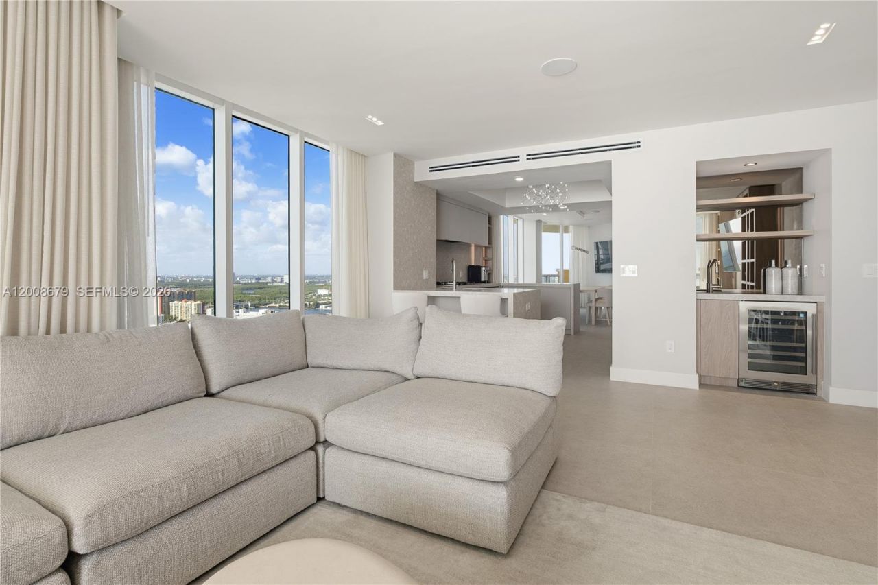 17875 Collins Ave, Unit 3906, Sunny Isles Beach, FL 33160 Photo