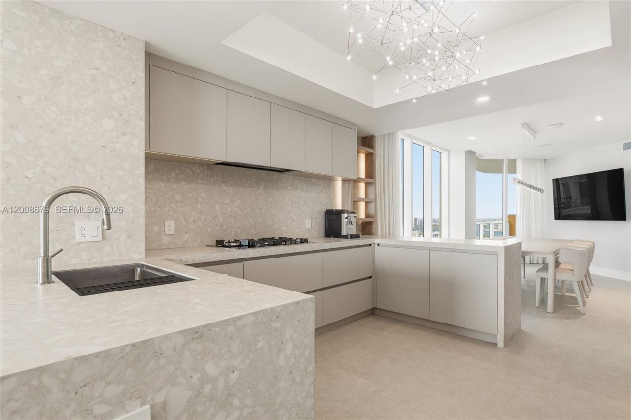 17875 Collins Ave, Unit 3906, Sunny Isles Beach, FL 33160 Photo