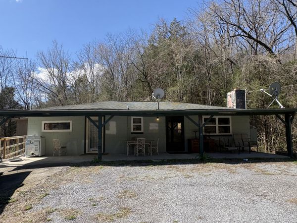 2455 Ray Hollow Road, Dandridge, TN 37725