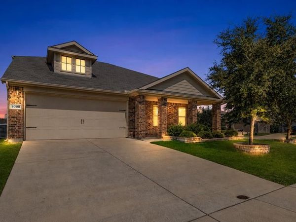 2000 Grimes Drive, Forney, TX 75126