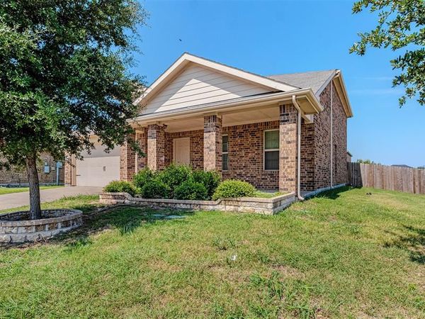 2000 Grimes Drive, Forney, TX 75126