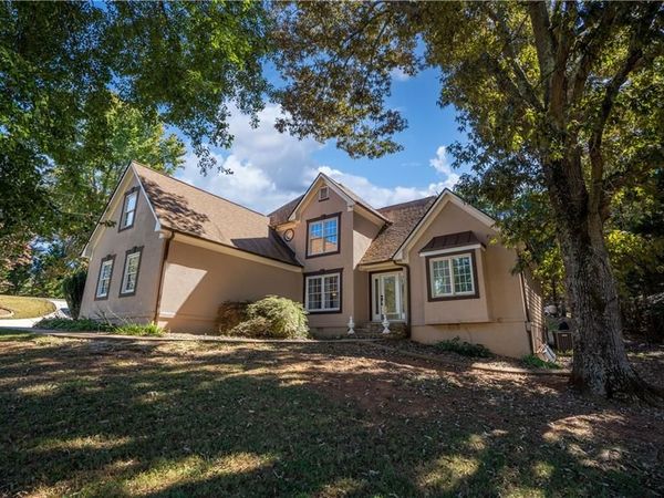 5126 Cash Road , Flowery Branch, GA 30542
