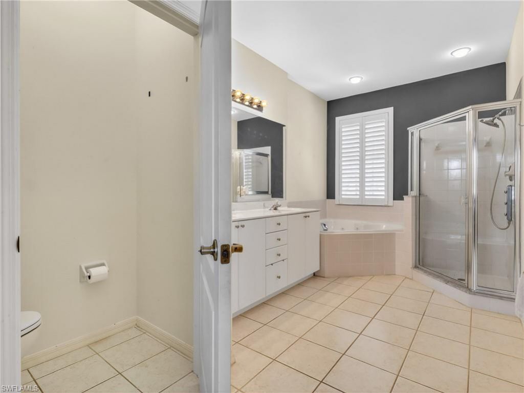 9030 Las Maderas Dr, Unit 201, Bonita Springs, FL 34135 Photo