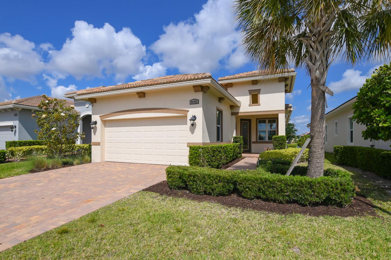 8942 SW Pepoli Way, Port Saint Lucie, FL 34987 Photo