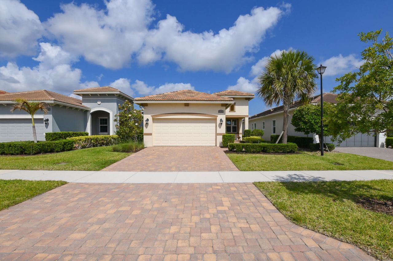 8942 SW Pepoli Way, Port Saint Lucie, FL 34987 Photo