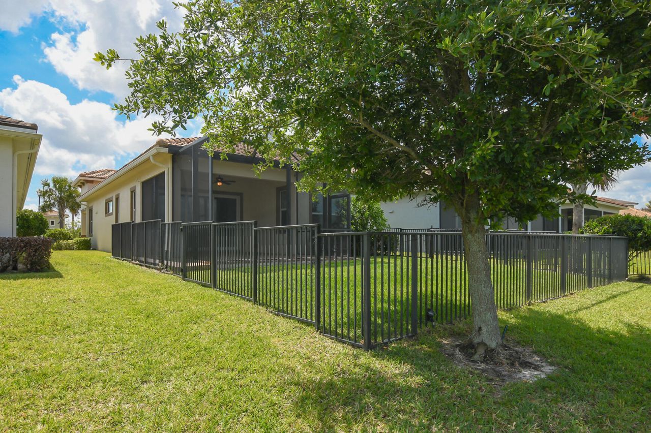 8942 SW Pepoli Way, Port Saint Lucie, FL 34987 Photo