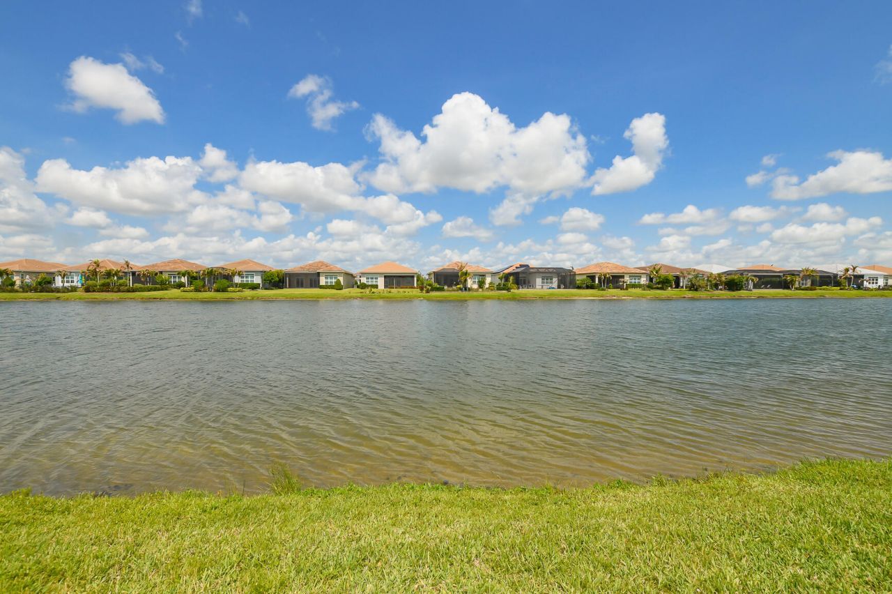 8942 SW Pepoli Way, Port Saint Lucie, FL 34987 Photo