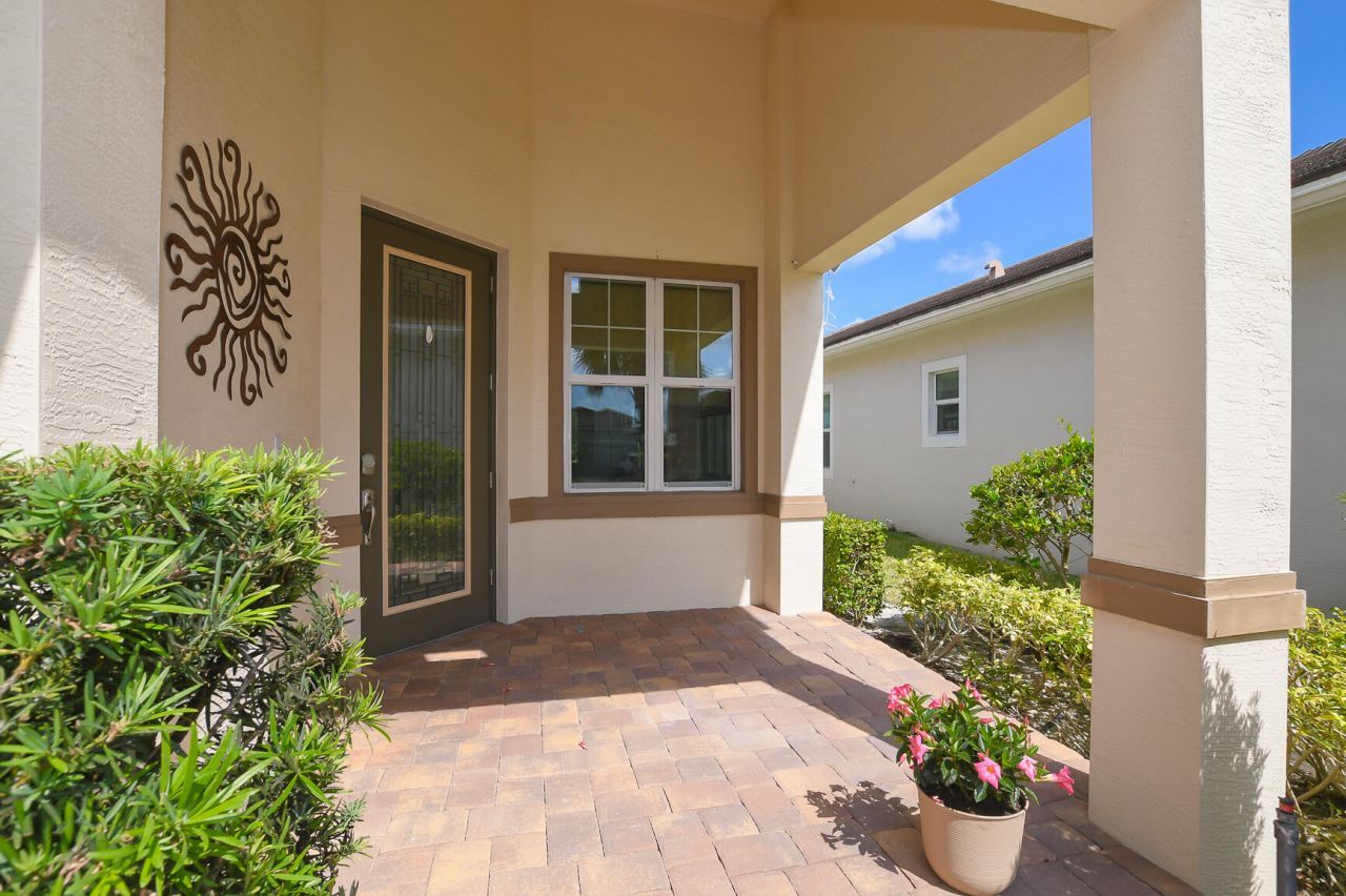 8942 SW Pepoli Way, Port Saint Lucie, FL 34987 Photo