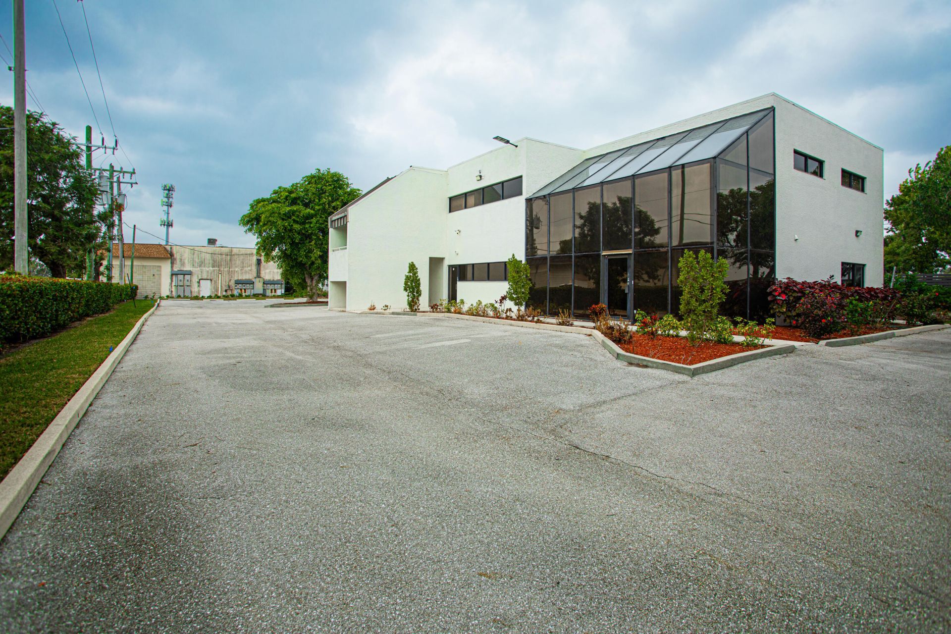 1700 Okeechobee Road, West Palm Beach, FL 33409 Photo