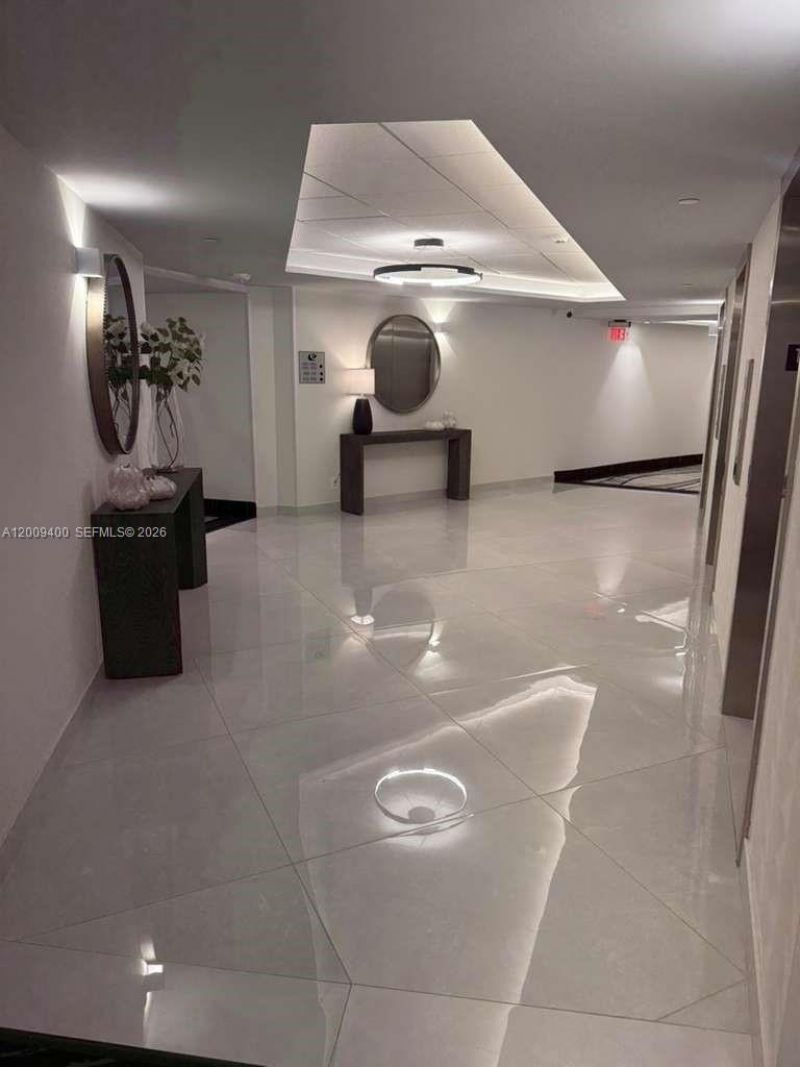 3180 S Ocean Dr, Unit 1705, Hallandale Beach, FL 33009 Photo