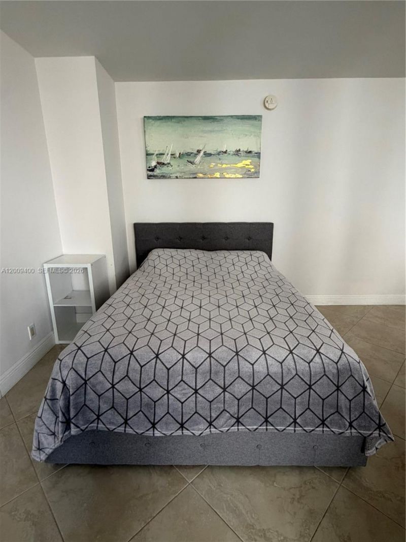 3180 S Ocean Dr, Unit 1705, Hallandale Beach, FL 33009 Photo