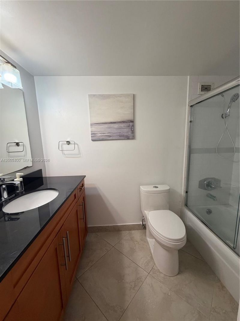 3180 S Ocean Dr, Unit 1705, Hallandale Beach, FL 33009 Photo