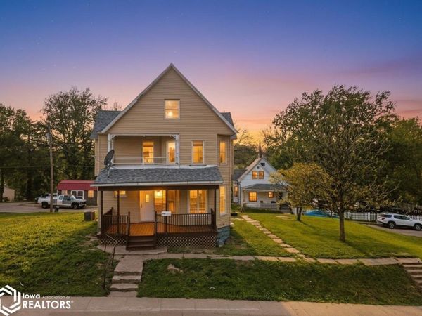 253 S Central Avenue, Burlington, IA 52601