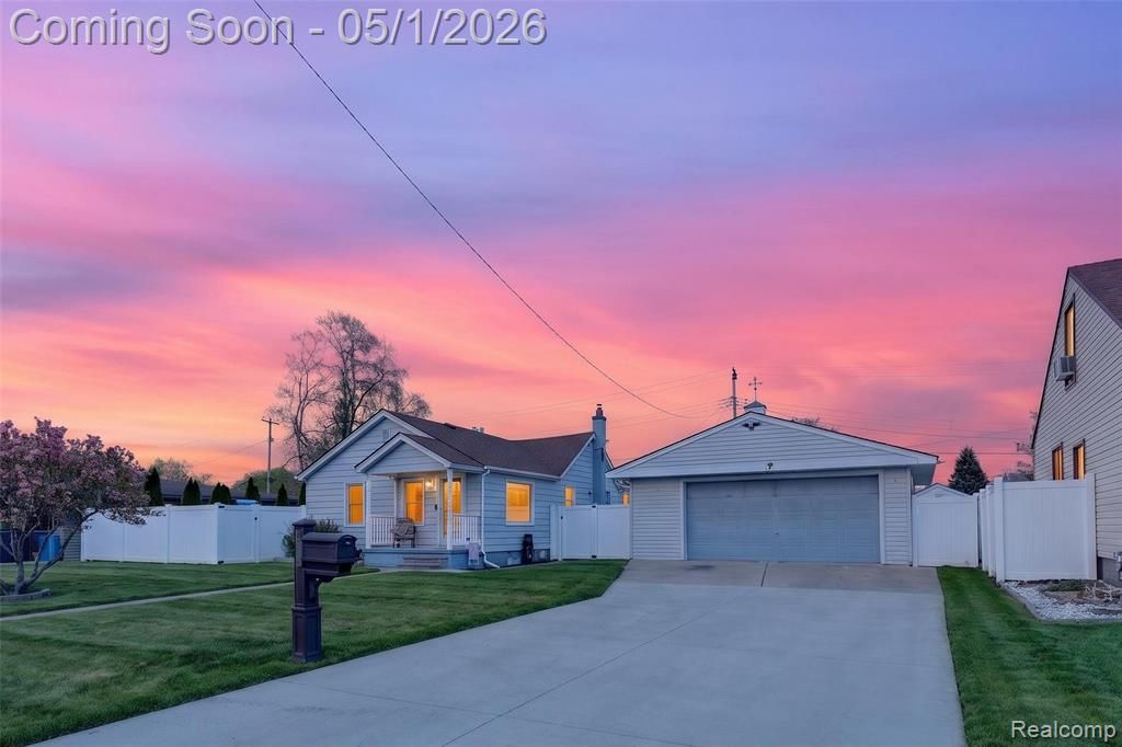 677 Lindbergh Street, Wyandotte, MI 48192 Main Photo