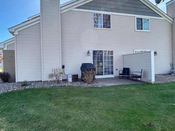 4126 Durham Court, Unit 136, Eagan, MN 55122