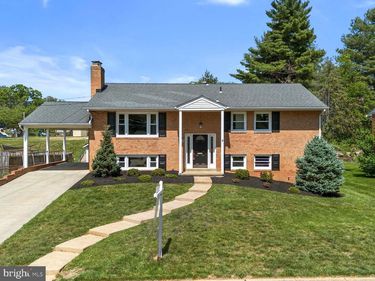 7530 FAIRWOOD LANE, FALLS CHURCH, VA 22046