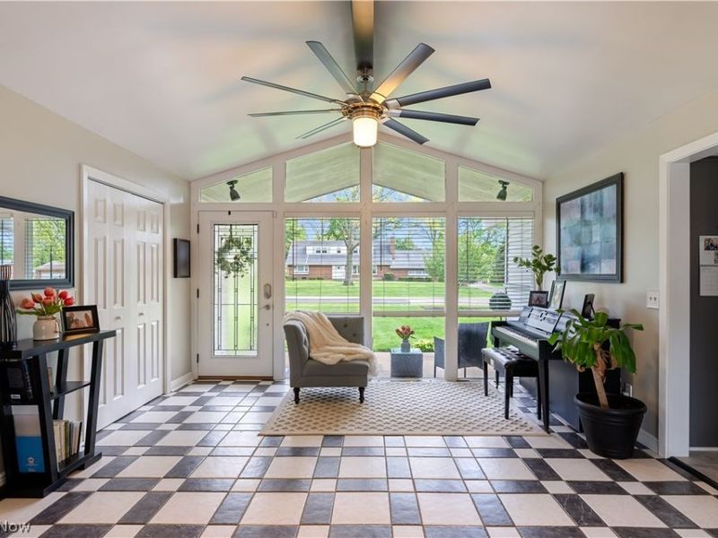 1331 Buena Vista Street NE, Canton, OH 44714 Photo 12