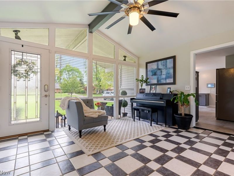 1331 Buena Vista Street NE, Canton, OH 44714 Photo 13