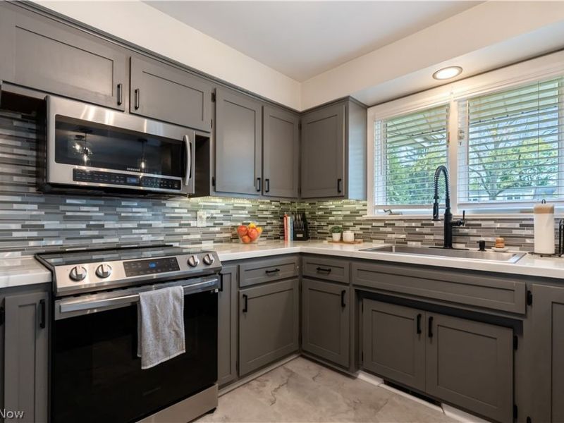 1331 Buena Vista Street NE, Canton, OH 44714 Photo 20