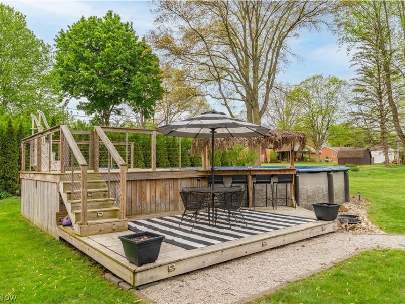 1331 Buena Vista Street NE, Canton, OH 44714 Photo 5