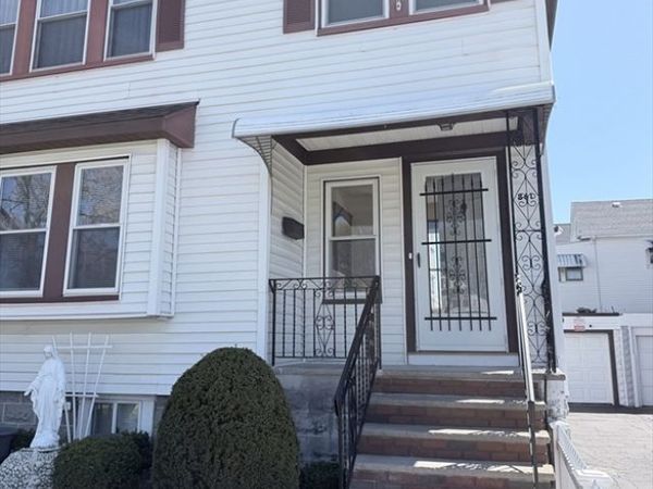 861 Fellsway, Unit 1, Medford, MA 02155